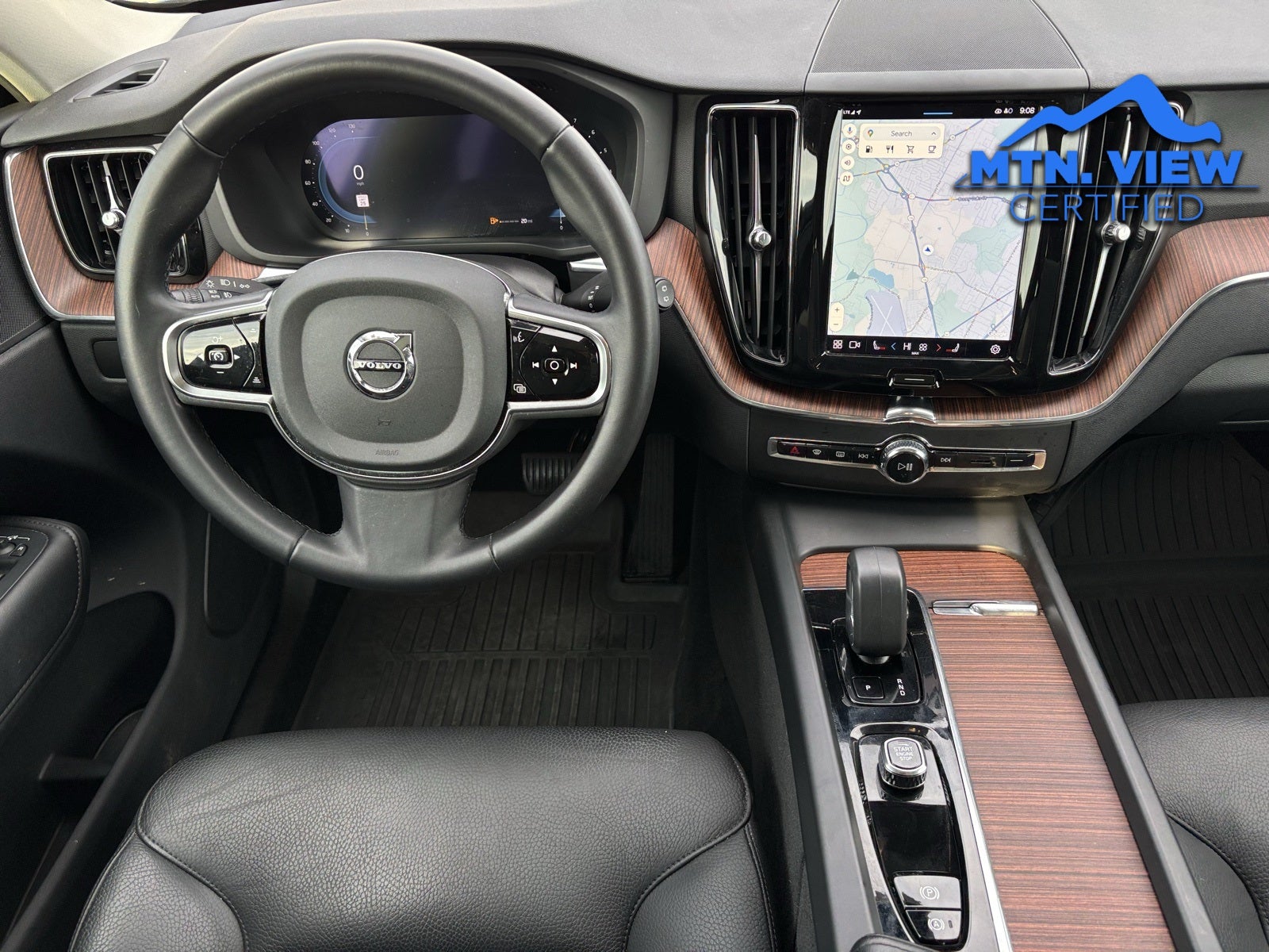 2024 Volvo XC60 B5 Plus Dark Theme