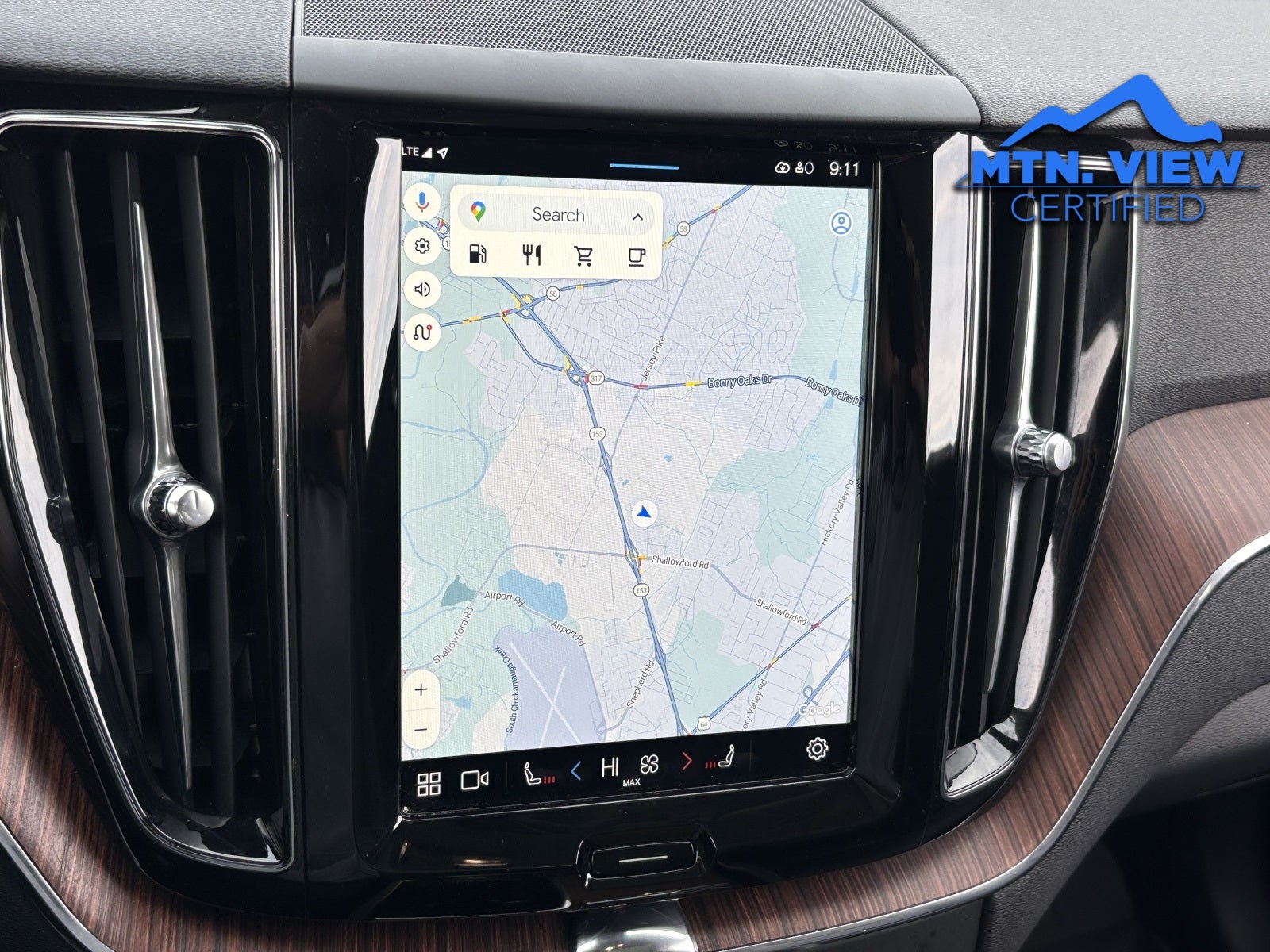 2024 Volvo XC60 B5 Plus Dark Theme