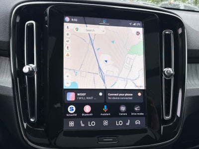 2024 Volvo XC40 B5 Plus Bright Theme