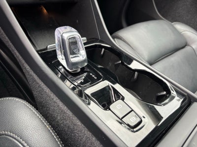 2024 Volvo XC40 B5 Plus Bright Theme