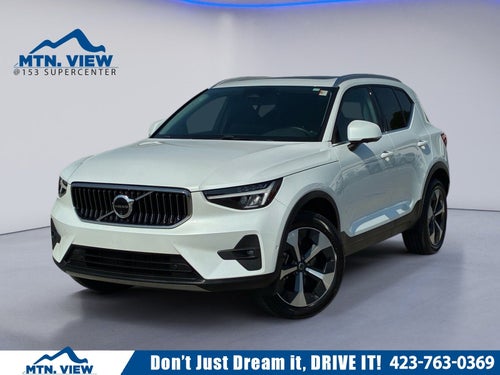 2024 Volvo XC40 B5 Plus Bright Theme