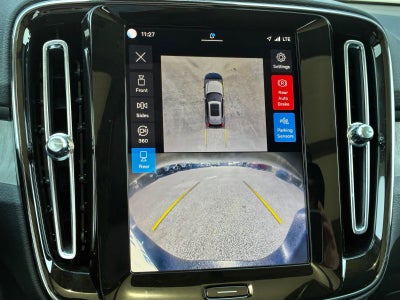 2024 Volvo XC40 B5 Plus Bright Theme
