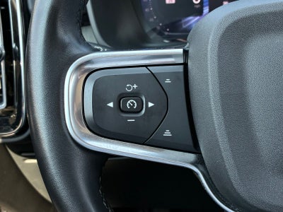 2024 Volvo XC40 B5 Plus Bright Theme
