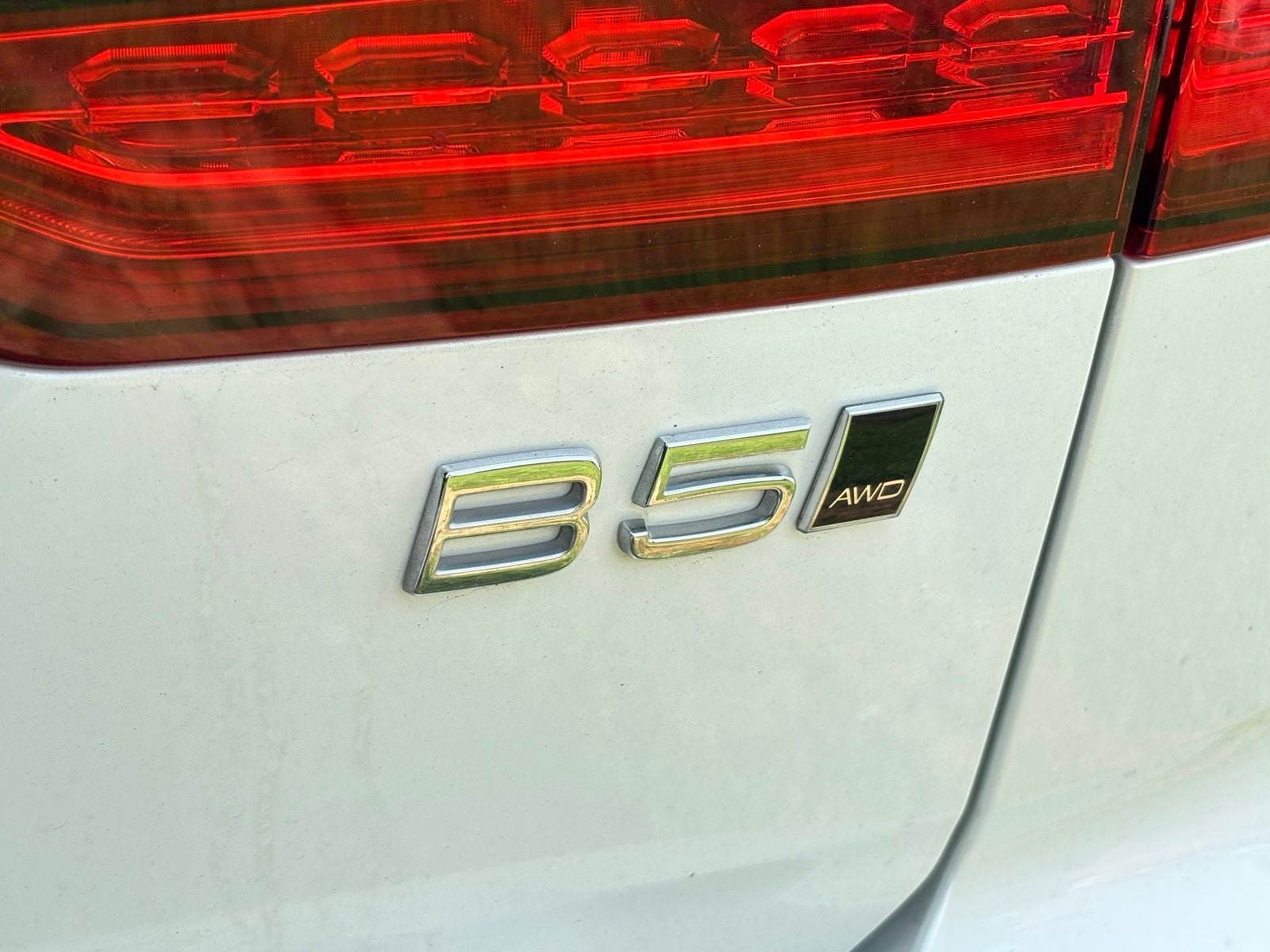 2025 Volvo V60 Cross Country B5 Plus