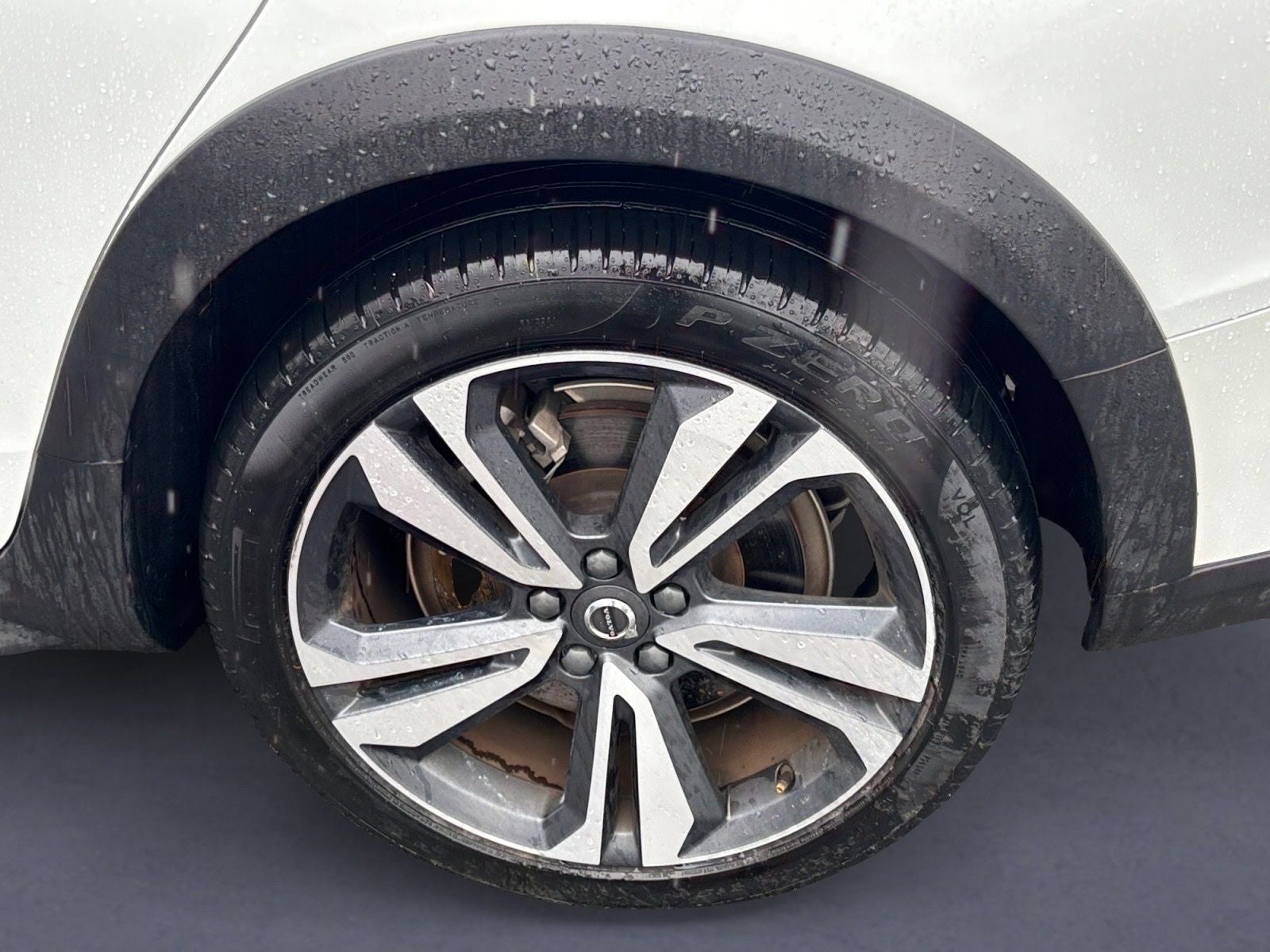 2025 Volvo V60 Cross Country B5 Plus